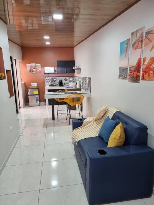 Department H Gonzalez 2 Apartment