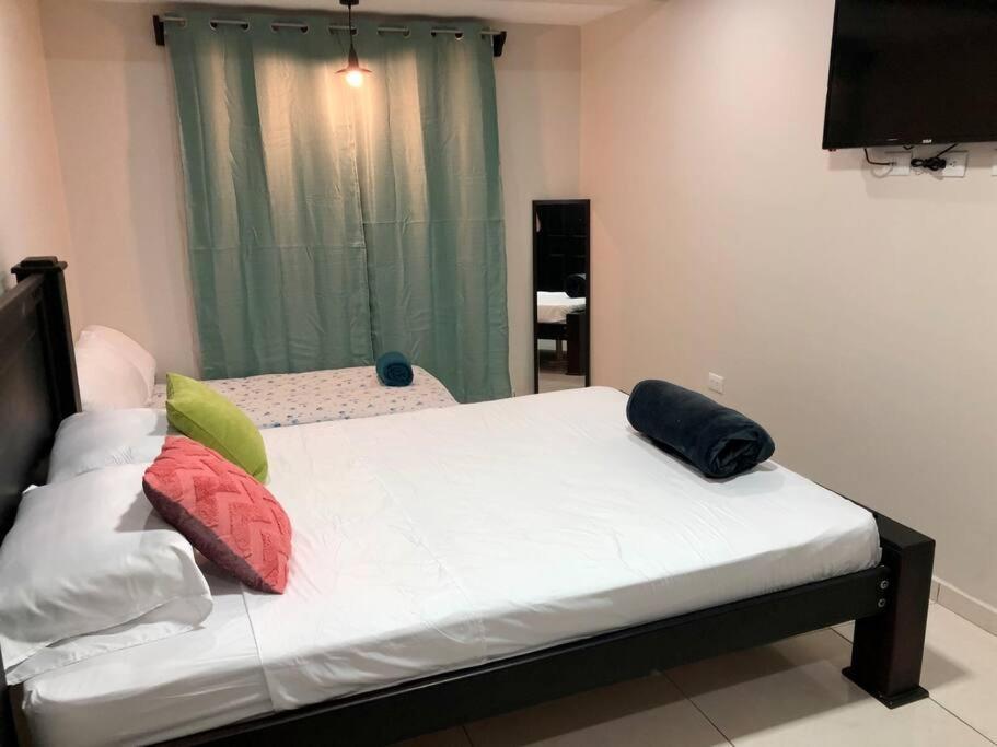 Department H Gonzalez 2 Apartment
